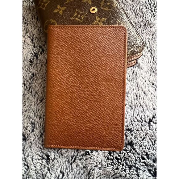 Lous vuitton LVmonogram wallet / passport holder - Picture 16 of 16